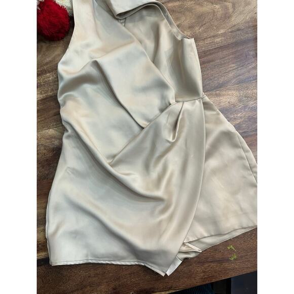 House Of London Tan Cream V-Neckline Sleeveless Romper Size Small - Picture 15 of 16